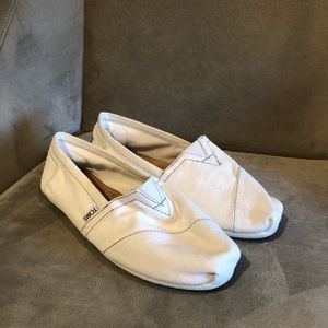 All White Toms- Size 9